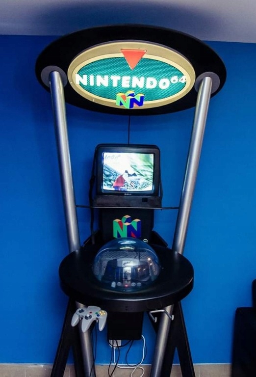 Nintendo 64 kiosk stand unikat