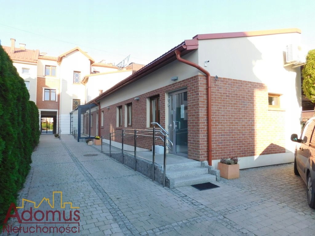 Kamienica, Tuchów, Tuchów (gm.), 195 m²