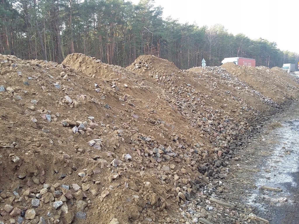 Gruz betonowy, tłuczeń kamienny żwirowy, kruszywo