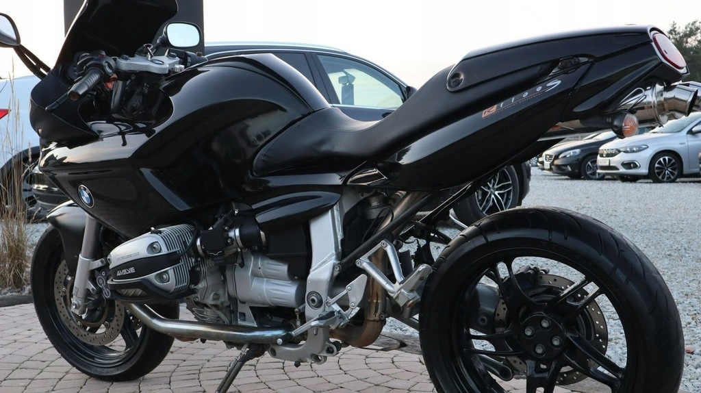 ## Piękny motocykl BMW R 1100 S ## ZADBANY |