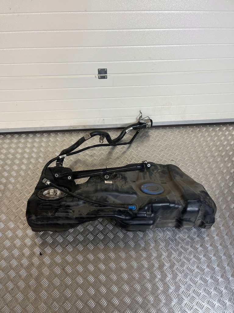 BMW 4 F32 F33 2017 Zbiornik paliwa 7294609