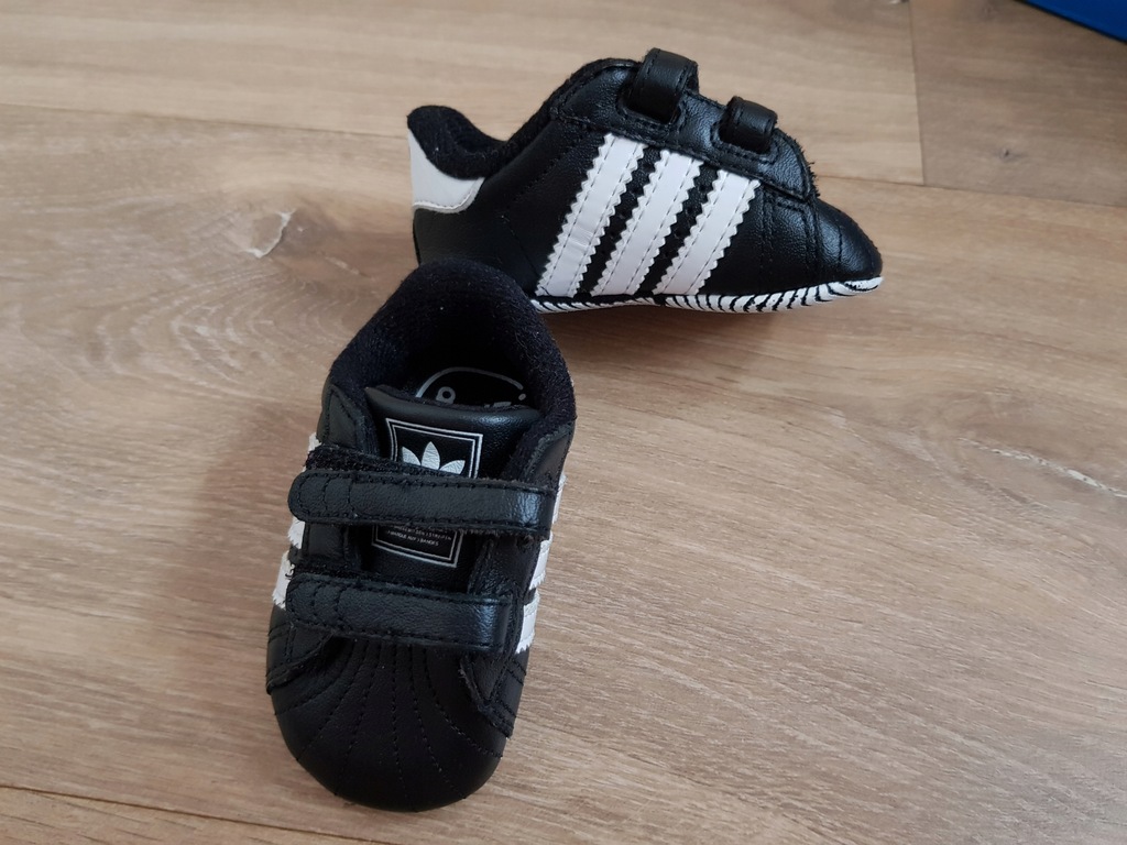 Buty dziecięce Adidas r 17