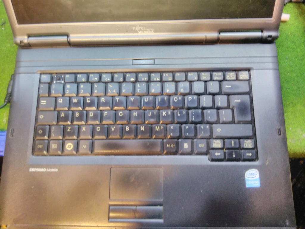 Laptop Fujitsu-Siemens Esprimo Mobile V5535