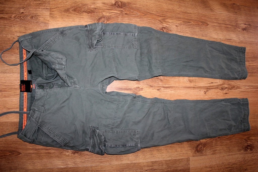 SUPERDRY BOJÓWKI SLIM CORE CARGO LITE r.M ORYGINAŁ