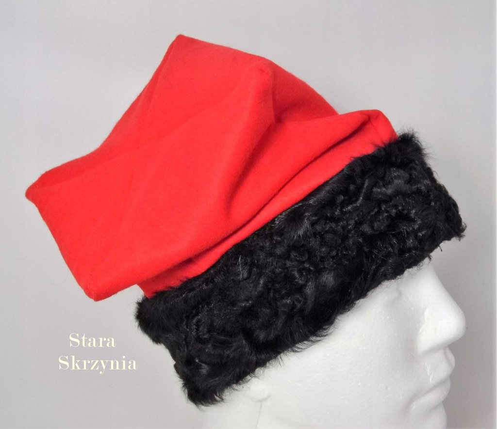 CZAPKA KONFEDERATKA ROGATYWKA CZERWONA 55 cm