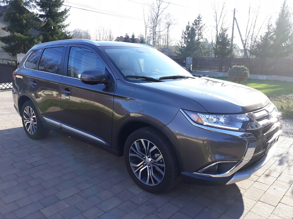 Mitsubishi outlander III 2.4 Samochód 7osobowy