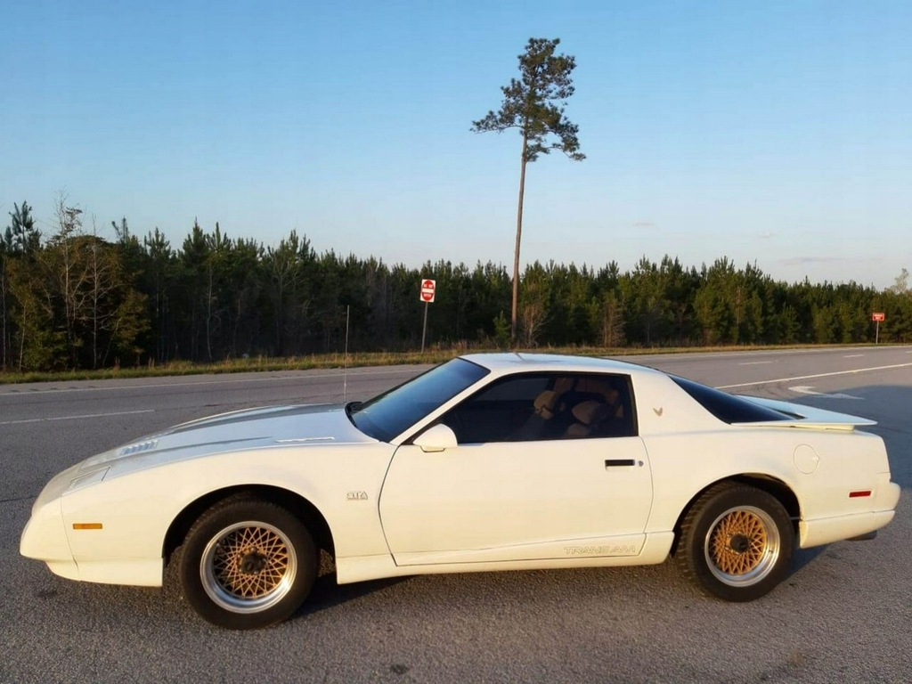 PONTIAC TRANS AM GTA 1991 5700 V8 59k MIL JAK NOWY