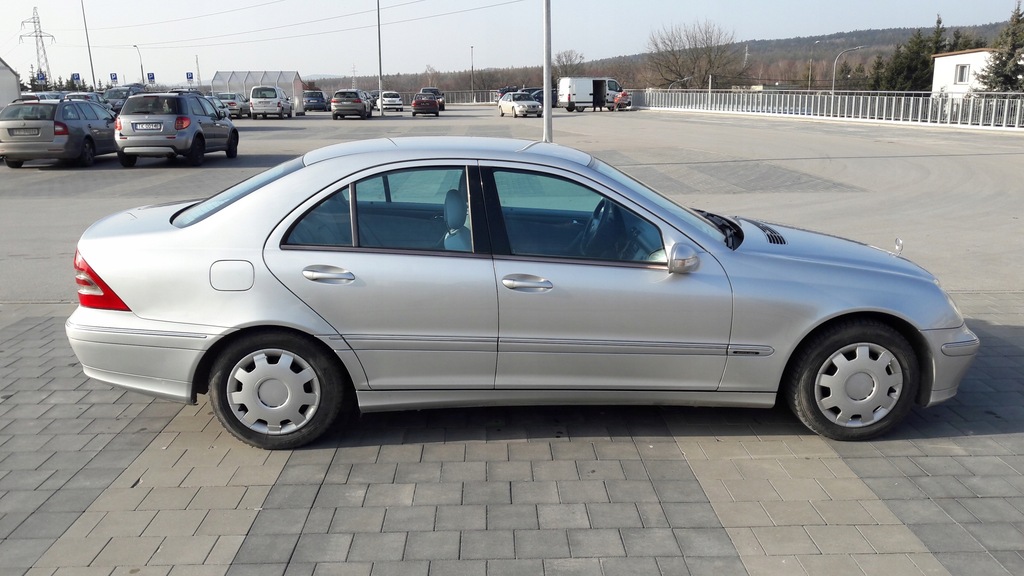 Mercedes W203 C klasa2.2 CDI Avantgarde PILNE