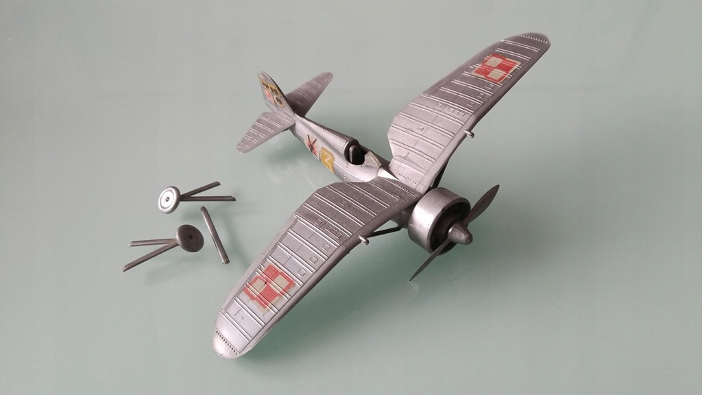 Samolot - model lotniczy (013)