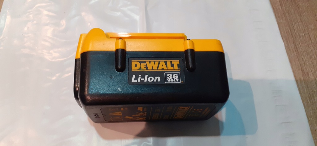 AKUMULATOR DEWALT 36v DE9360