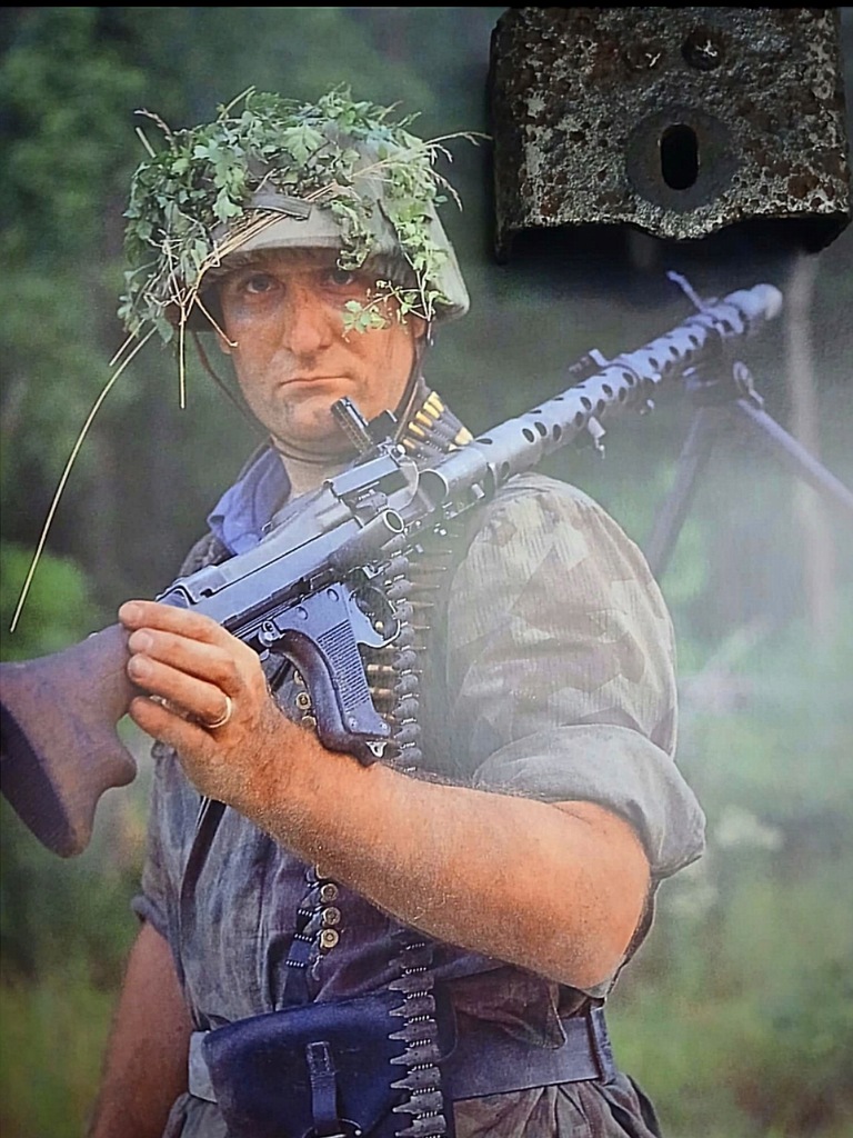 Zatrzask klapy do MG-34.