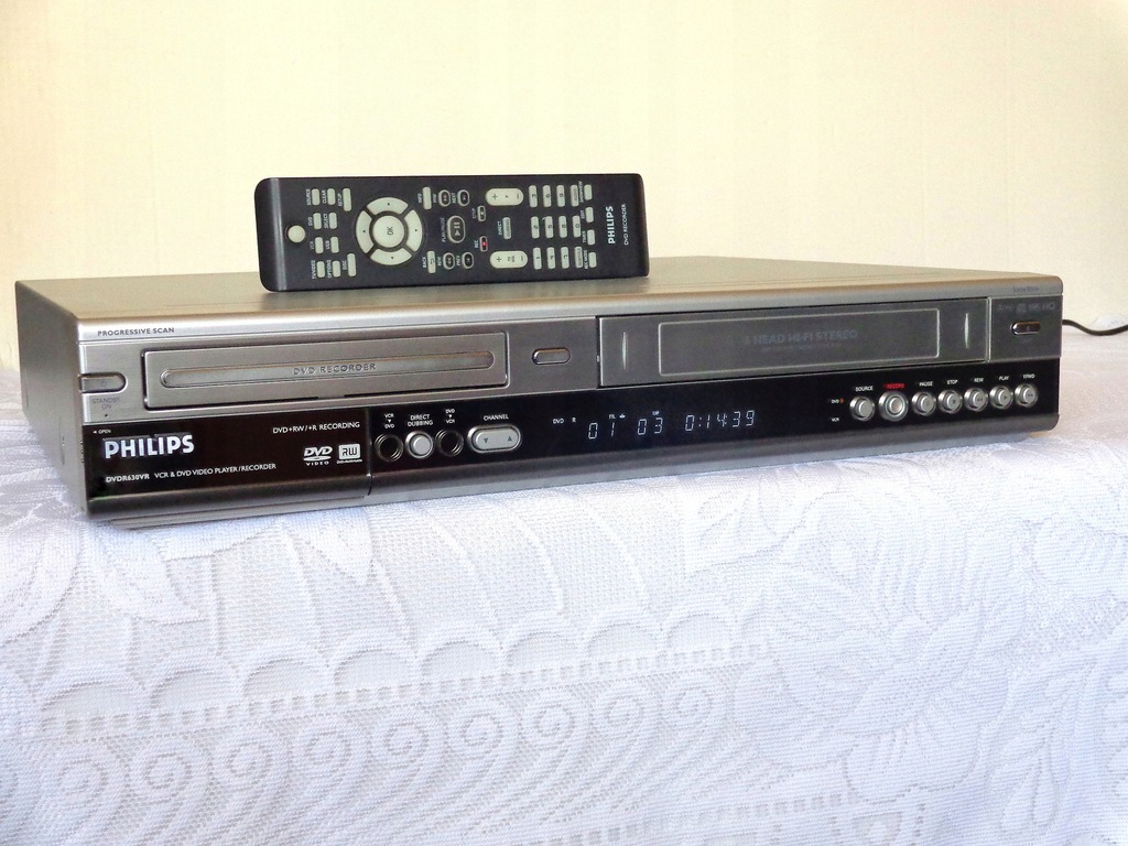 PHILIPS NAGRYWARKA DVDVHS Combo DV(iLINK) PILOT 7550440155