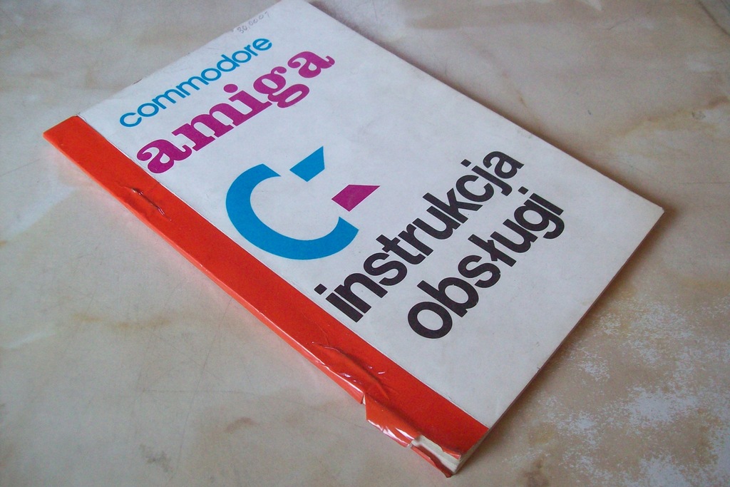 COMMODORE AMIGA INSTRUKCJA OBSŁUGI