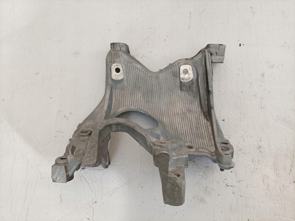 AUDI A4 B9 A5 F5 WSPORNIK ŁAPA LEWA 8W0399295E