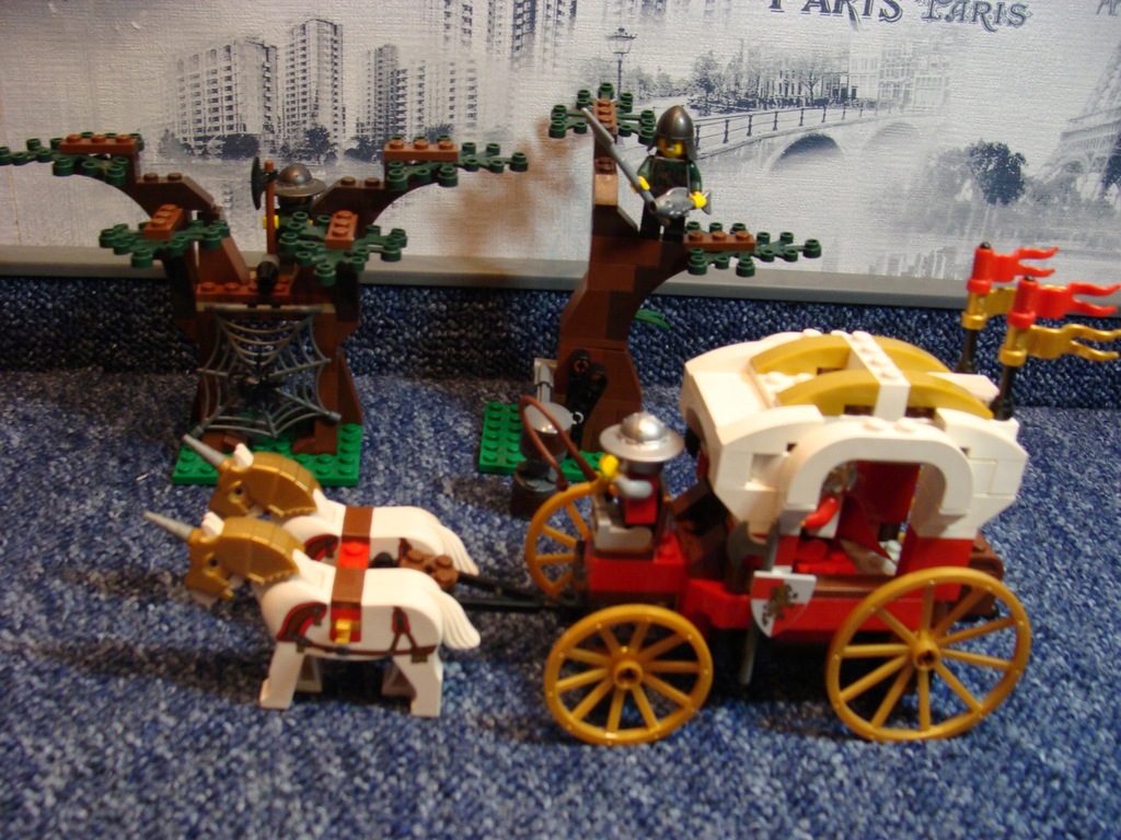 LEGO Castle 7188 Zasadzka na karetę króla + gratis