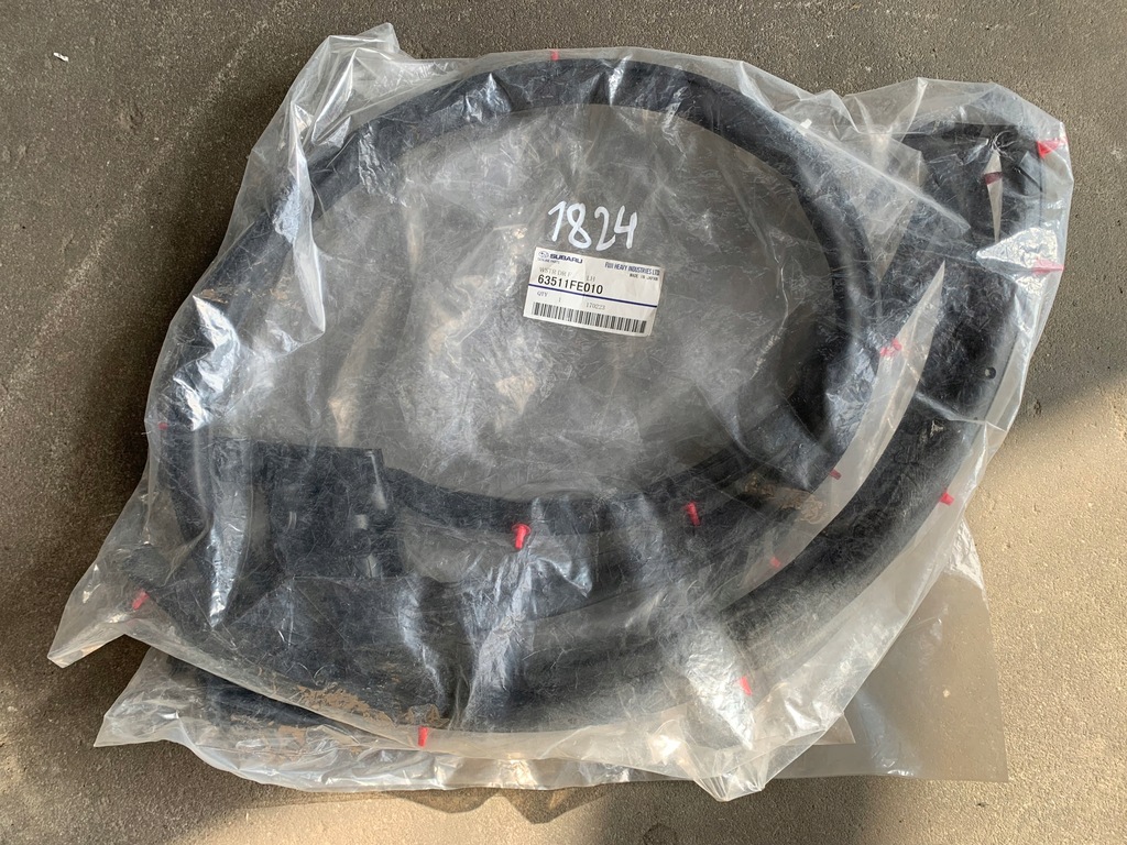 SUBARU IMPREZA WRX STI USZCZELKA DRZWI LEWY PRZÓD 63511FE010