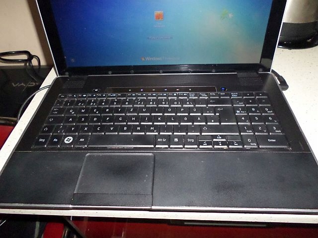 Laptop i3 (4 x 2,67 Ghz)/15,6 cala/4 gb ram/vin7