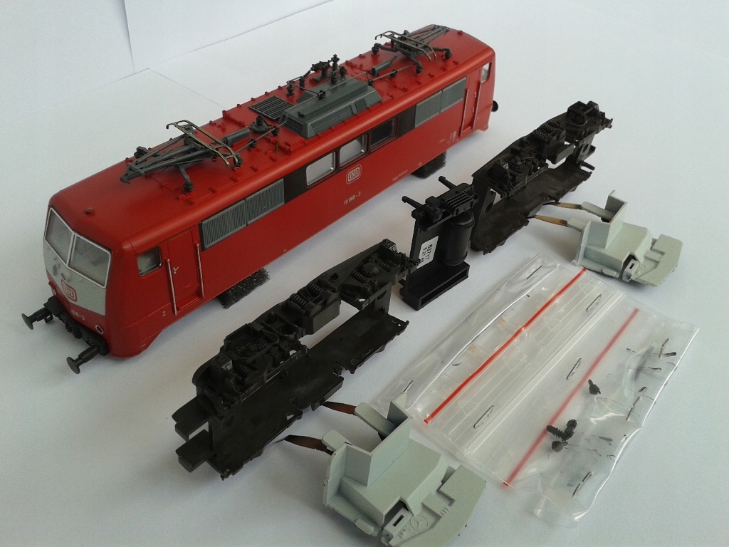 Obudowa lokomotywy BR 111 068-3 Roco - jak NOWA