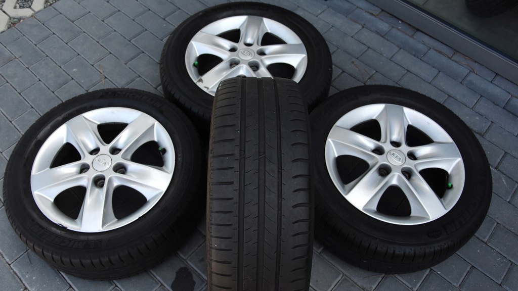 KOŁA KIA CEED 205/55R16 ET51 ALUFELGI 529101H235