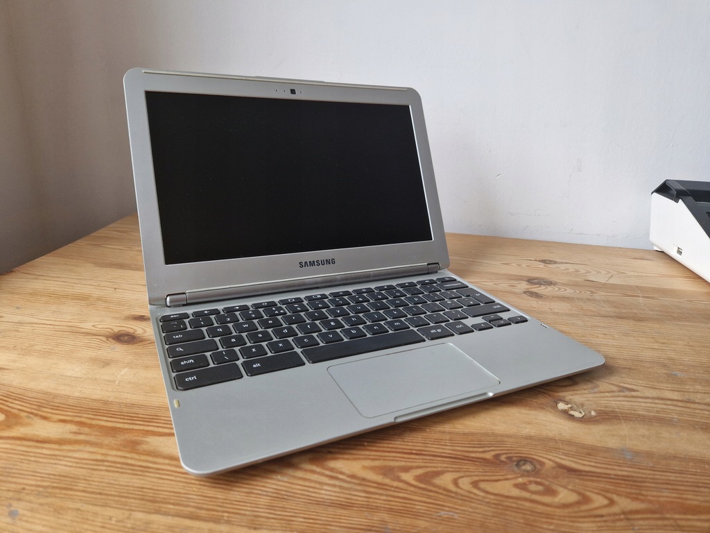 Laptop Samsung Chromebook XE303C12 11,6 " Intel Atom 2 GB / 16 GB srebrny