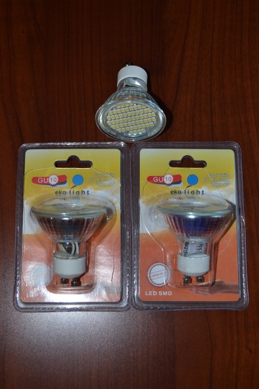 Żarówki LED 60 SMD GU10 230V barwa zimna biała