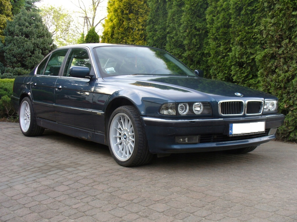 BMW 730i E38, 3,0 V8 benzyna, 218 KM, 1996 rok