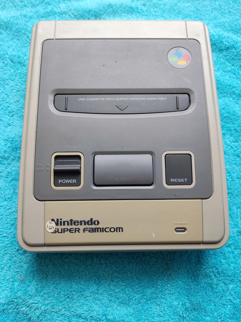 Konsola Super Famicom
