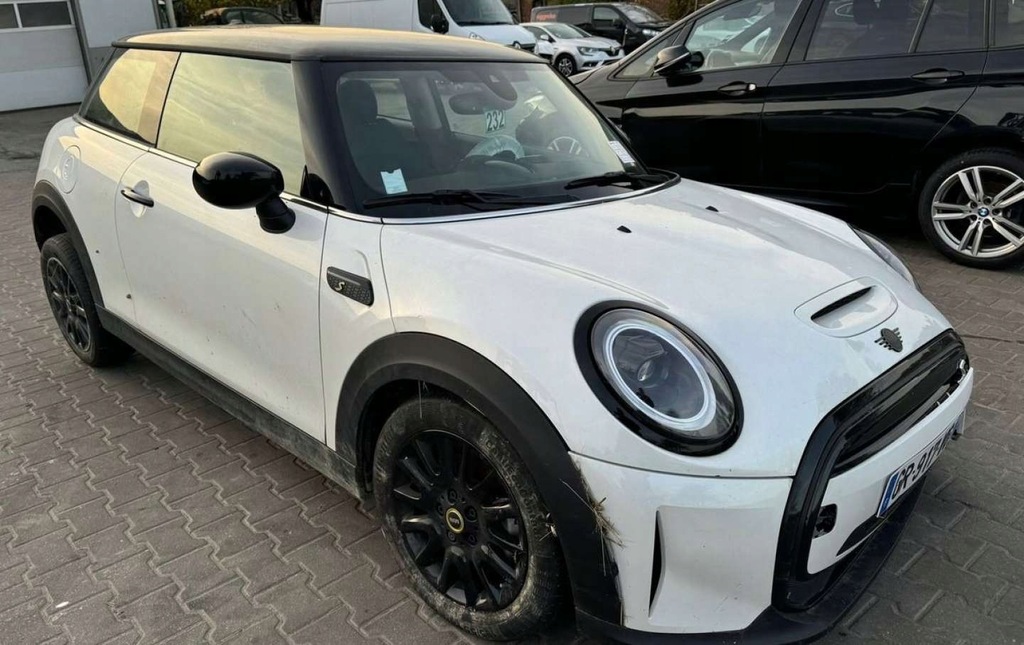 MINI Cooper SE 2023r skora navi kamera
