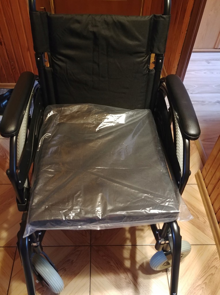 Wózek inwalidzki nowy nie używany składany SOMA