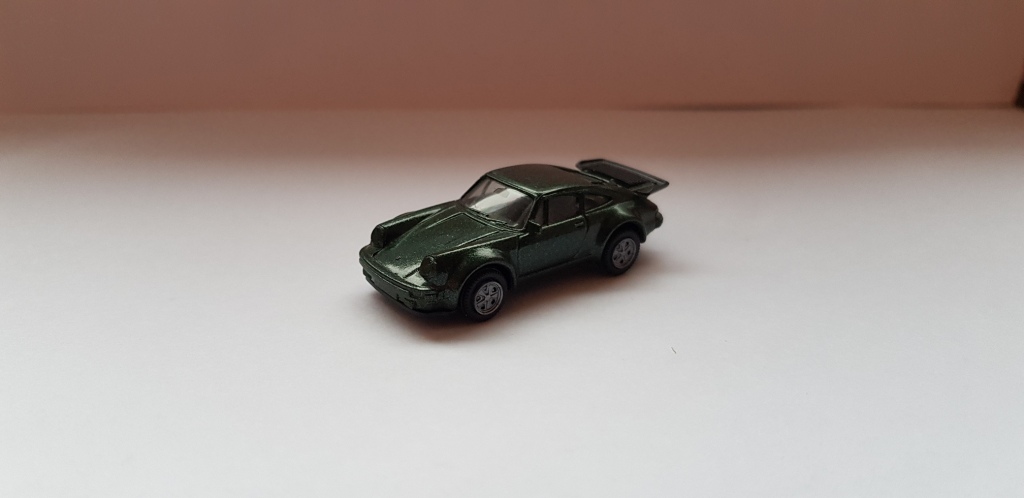 PORSCHE 930 1:87 HERPA