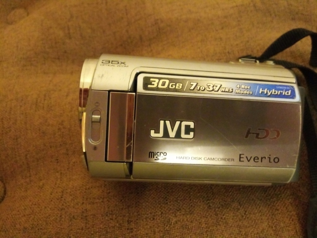 Kamera cyfrowa JVC-GZ-MG330HE z dyskiem HDD 30-GB