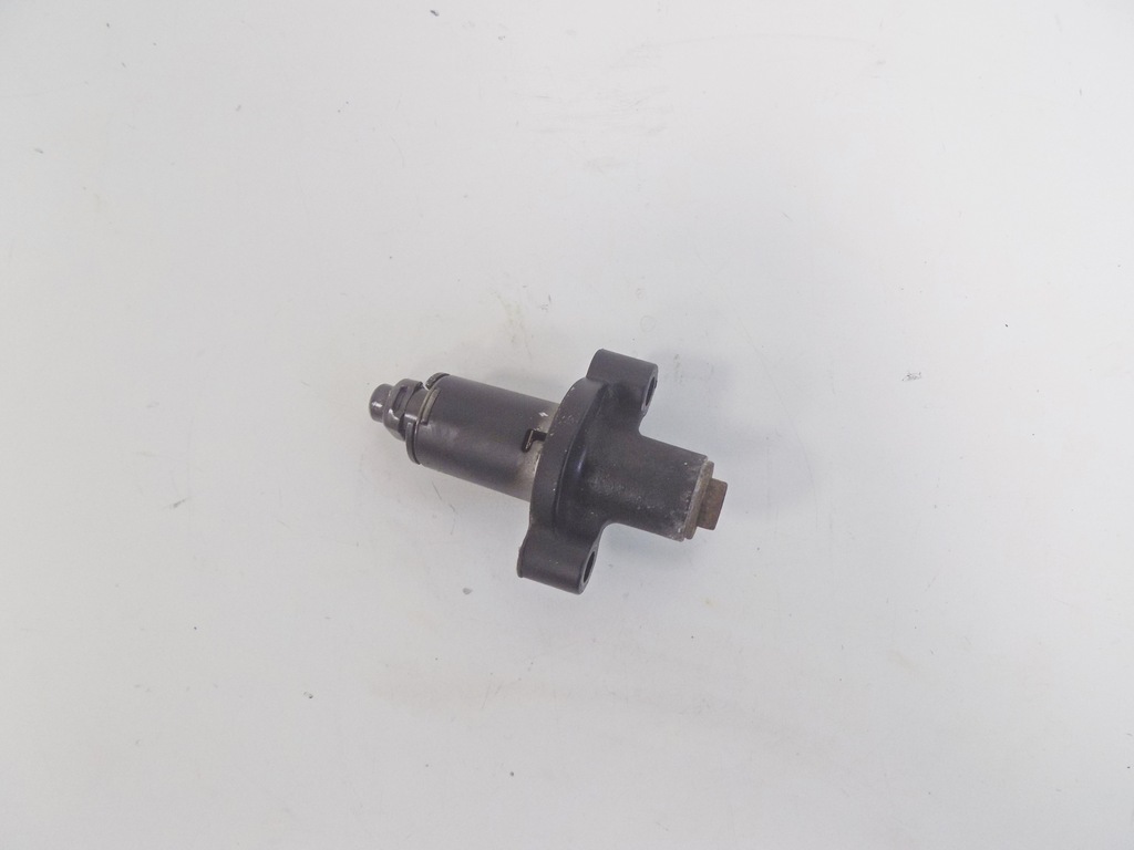 YAMAHA TW 125 NAPINACZ ŁAŃCUCHA ROZRZĄDU