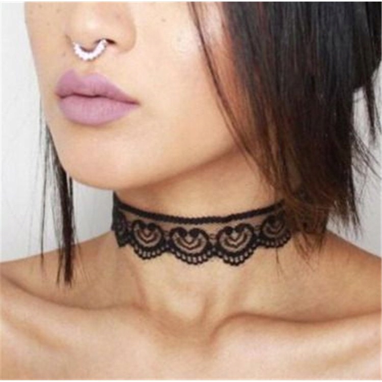 NASZYJNIK CZARNY CHOKER AŻUROWY