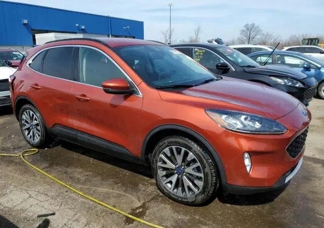 Ford Escape 2.0 EcoBoost AWD Titanium