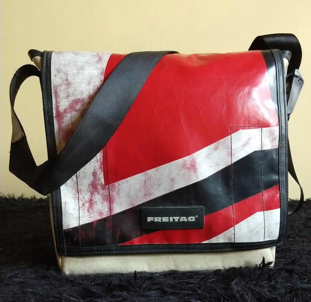 FREITAG F21 NIGHTCLUB TORBA MIEJSKA DJ WINYLE