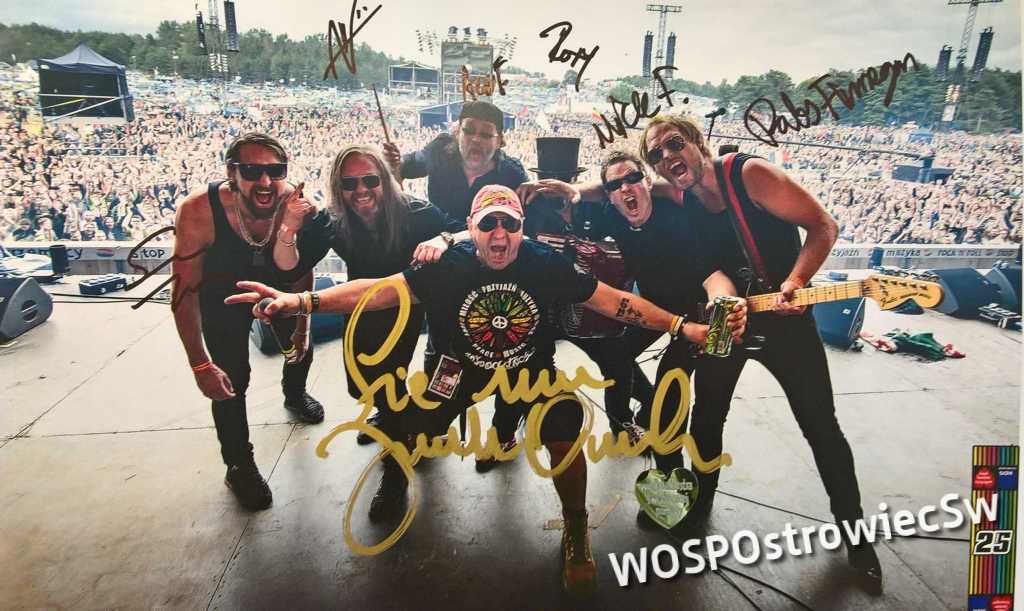 Zdjęcie z Woodstocku 2016 z autografami