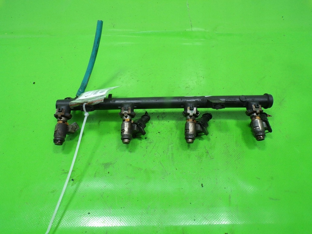 RENAULT ESPACE IV 2.0 T LISTWA WTRYSKOWA WTRYSKI 8200053030