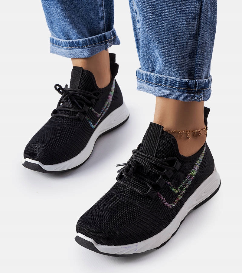 Czarne materiałowe sneakersy McKeylor 21870 rozmiar 36