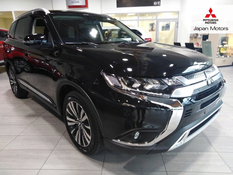 MITSUBISHI Outlander Intense Plus 2,0 150KM 4WD