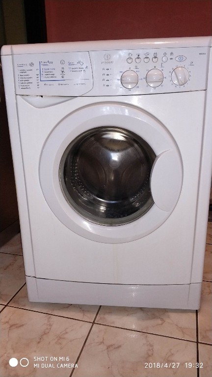 pralka automatyczna Indesit Wisl105