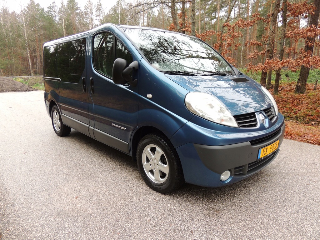 Renault Trafic Passenger 8786329482 oficjalne archiwum