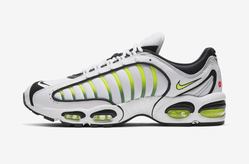 クーポン利用で2750円&送料無料 希少 ナイキ AQ2567-004 AIR MAX