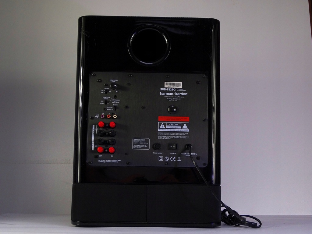HARMAN KARDON TS2BQ SUBWOOFER AKTYWNY 300 WATT 7797500551 oficjalne