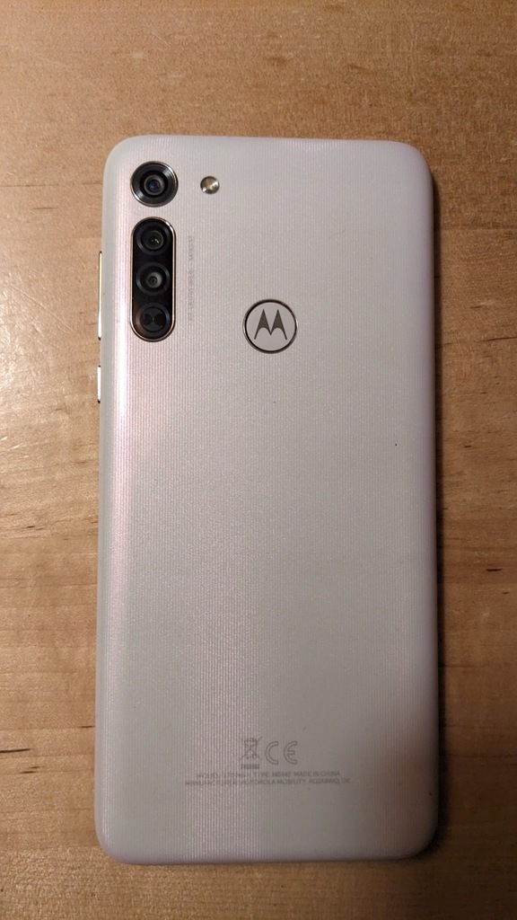 Smartfon Motorola Moto G8 4 GB / 64 GB biały