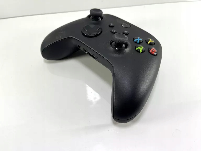 PAD BEZPRZEWODOWY DO XBOX SERIES X/S CZARNY