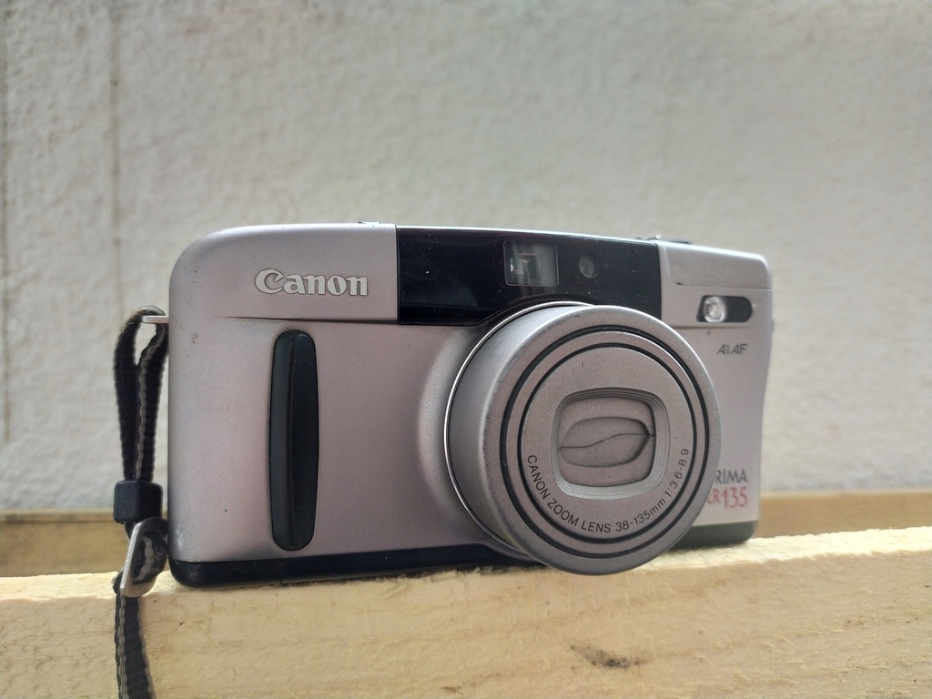 Aparat Canon Prima Super 135 świetny analog