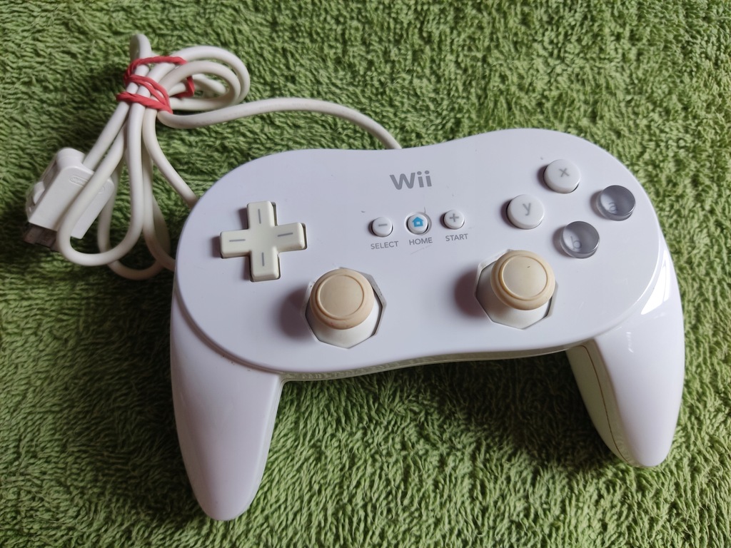 Nintendo Wii Classic Controller Pro