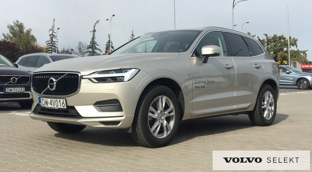 Volvo XC60 D5 AWD MOMMENTUM * Autoryzowany Dealer