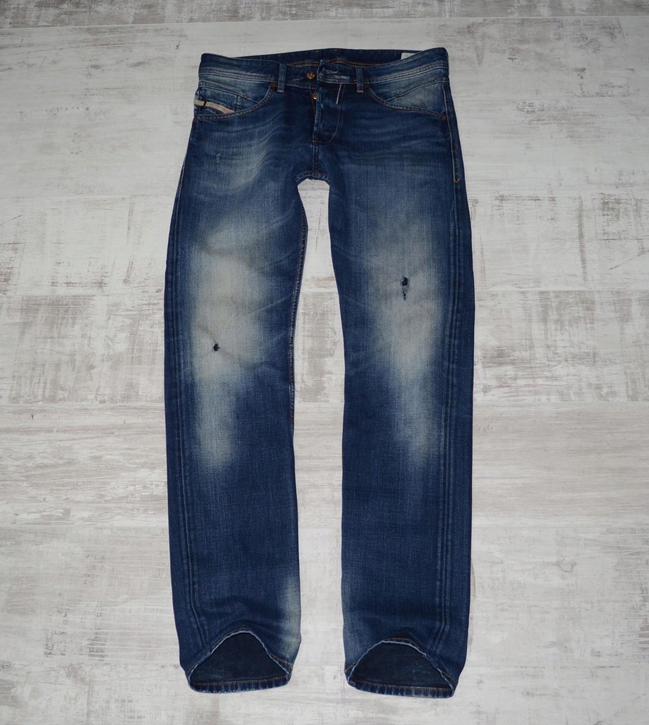 DIESEL BELTHER REGULAR SLIM TAPERED JEANS 32/34