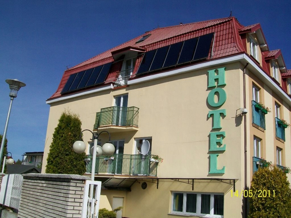Hotel, Ustka, Słupski (pow.), 2500 m²